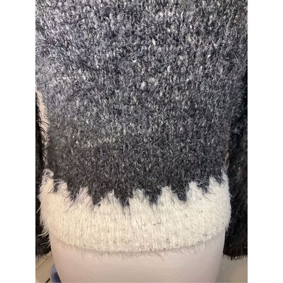 Feel the Piece “Gaby” by Terre Jacobs. Supersoft Eyelash Sweater! XS/S supersoft - Picture 6 of 6